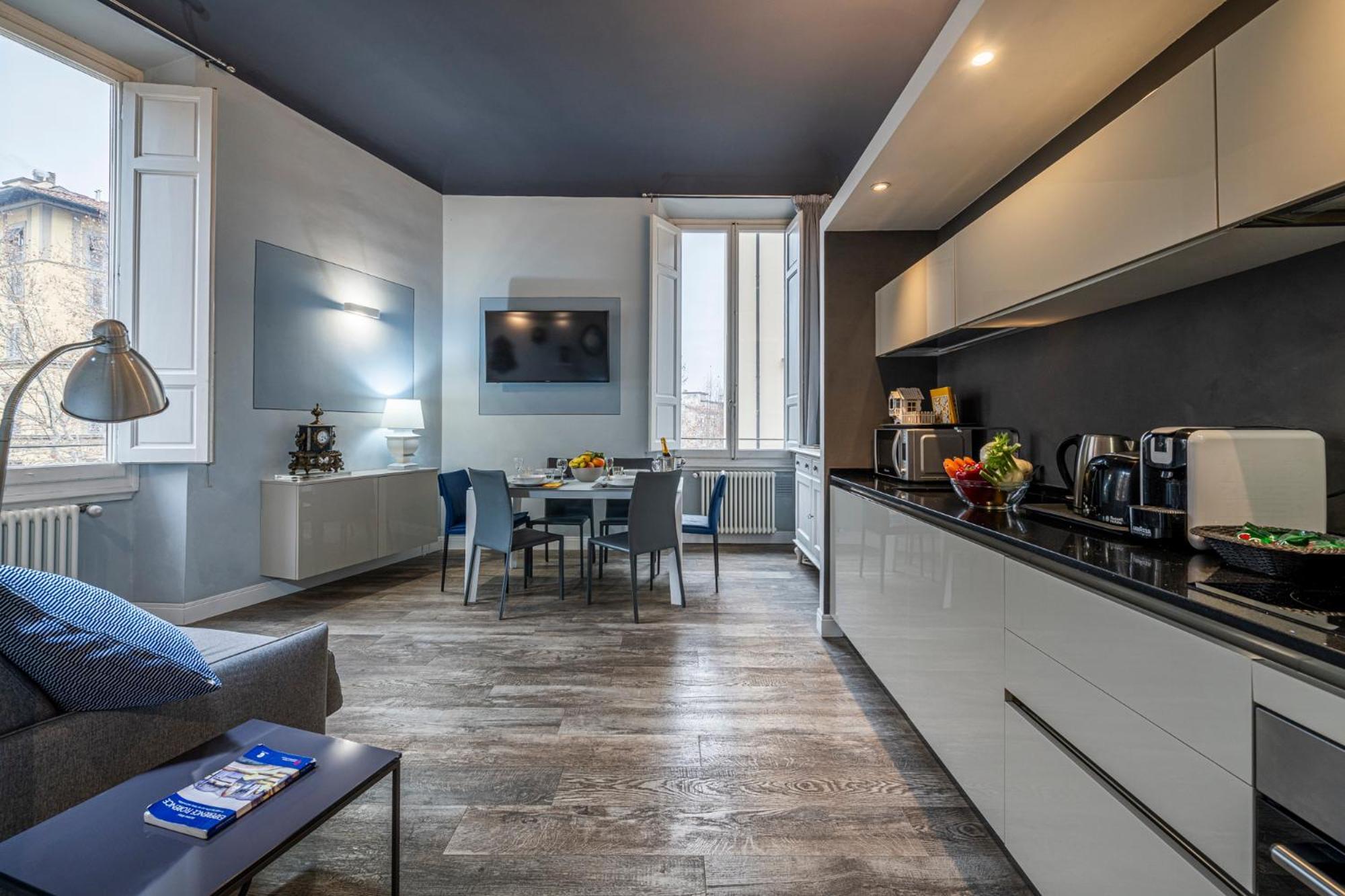 Cherubini Palace Thematic Apartment Florencia Exterior foto