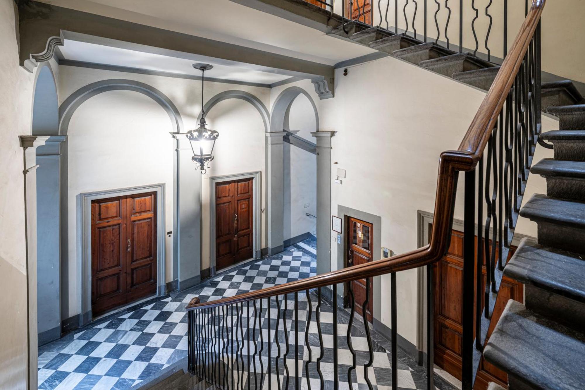 Cherubini Palace Thematic Apartment Florencia Exterior foto
