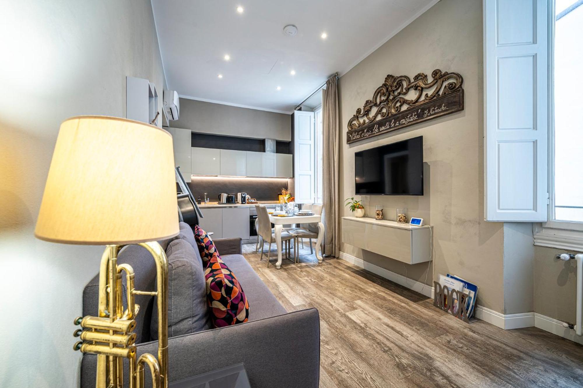 Cherubini Palace Thematic Apartment Florencia Exterior foto