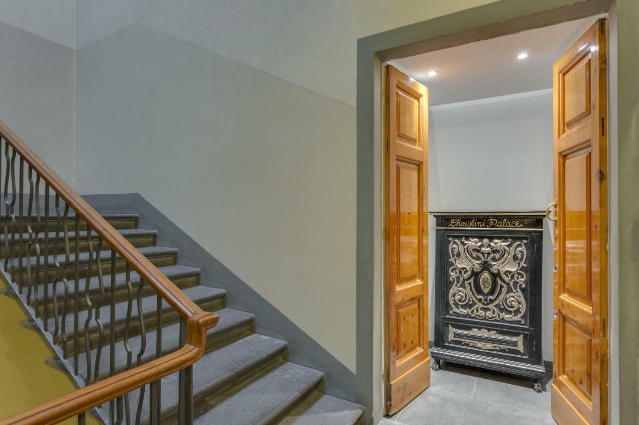 Cherubini Palace Thematic Apartment Florencia Exterior foto